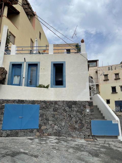 Il Nido di Rinella, casa sulla spiaggia - Housity