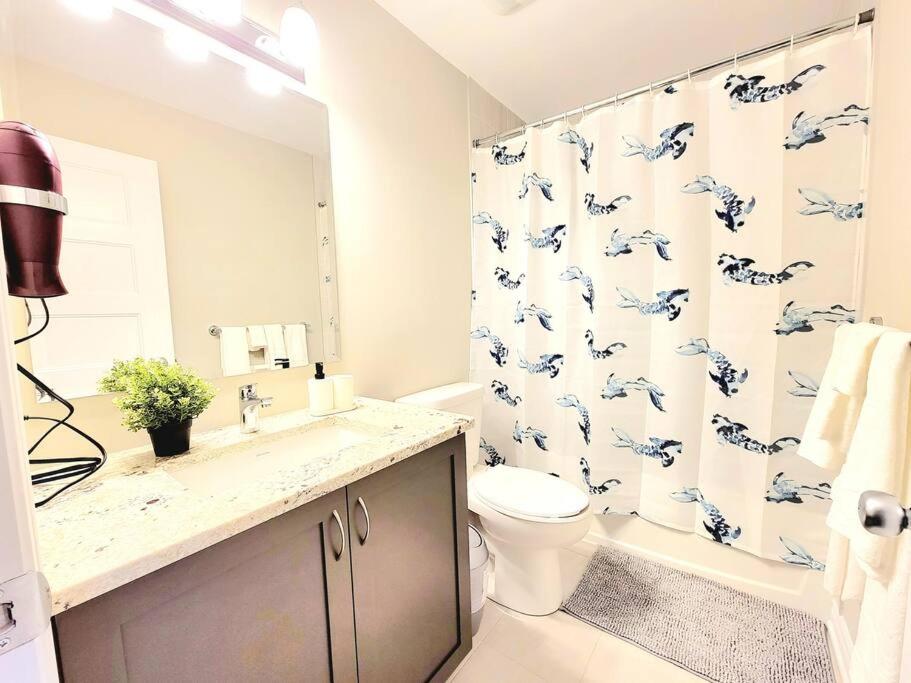 Suitetrails - 3 bedroom town house in ottawa close to downtown