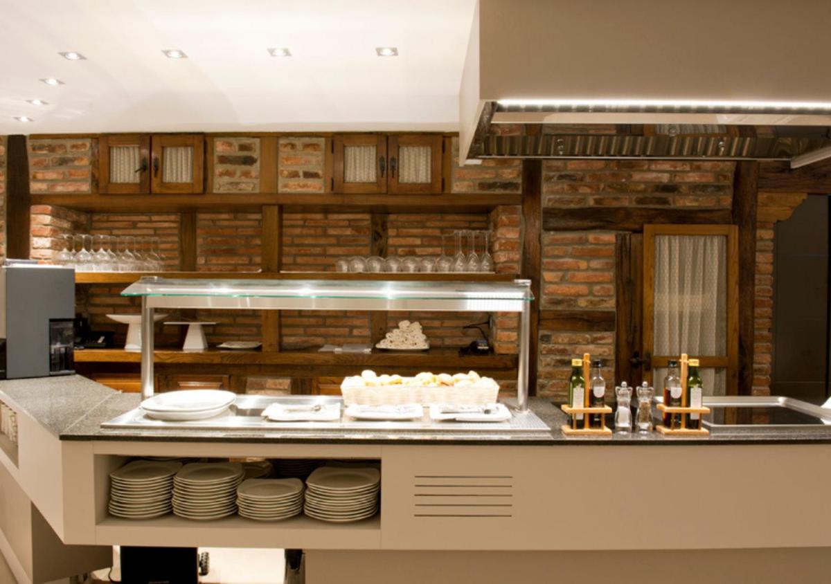 Imagen de la galería de Costa Esmeralda Suites, en Suances