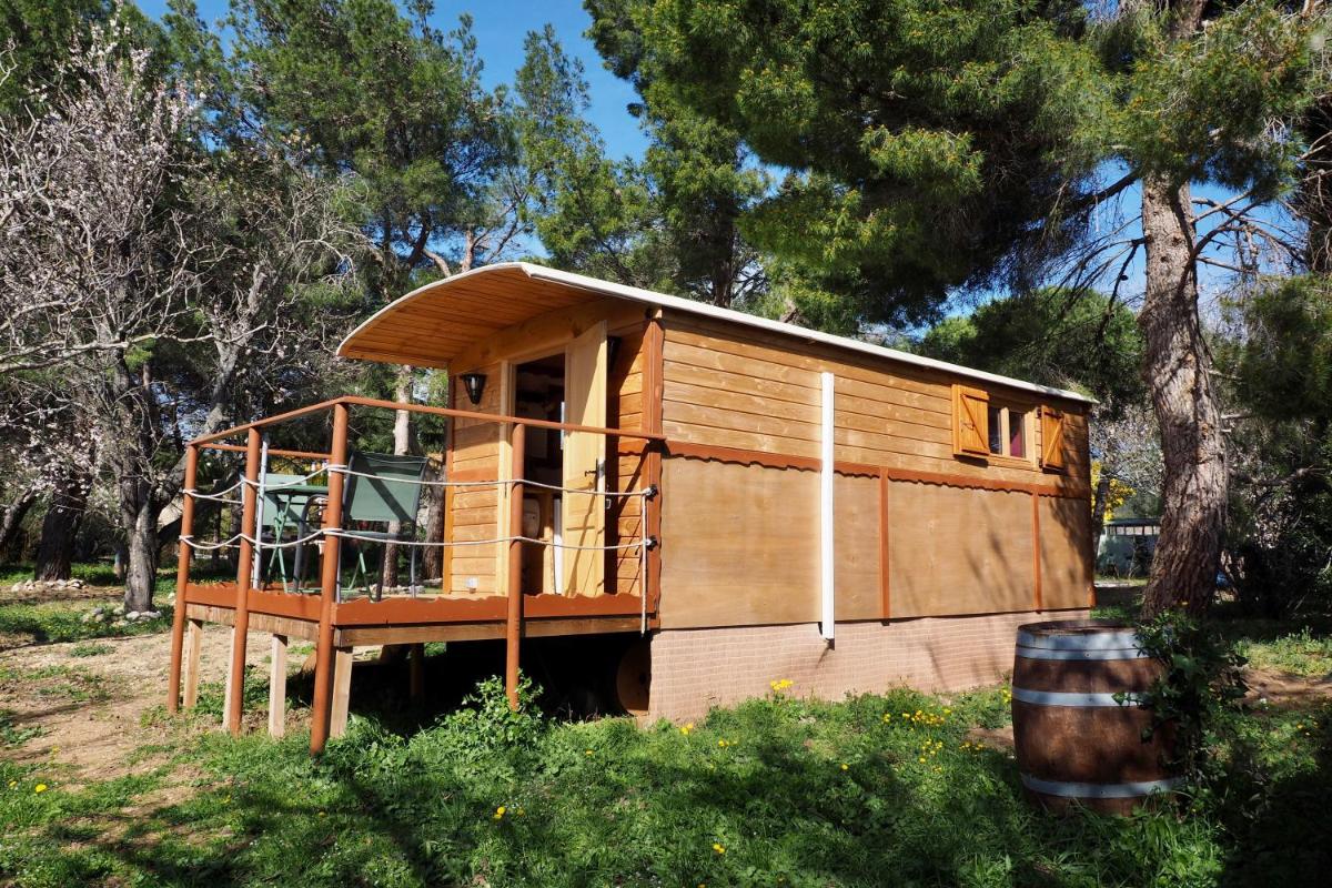 Roulotte dans l'Aude - Housity