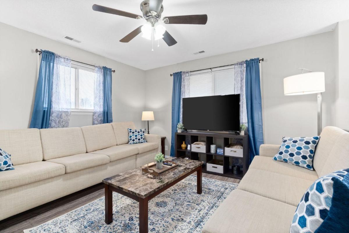The Clarksville Maverick- mins to Ft Campbell - Housity