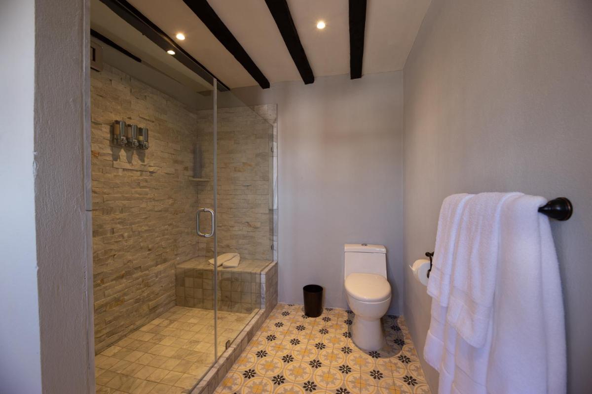 Luxury Boutique Hotel Villa Limon - Housity