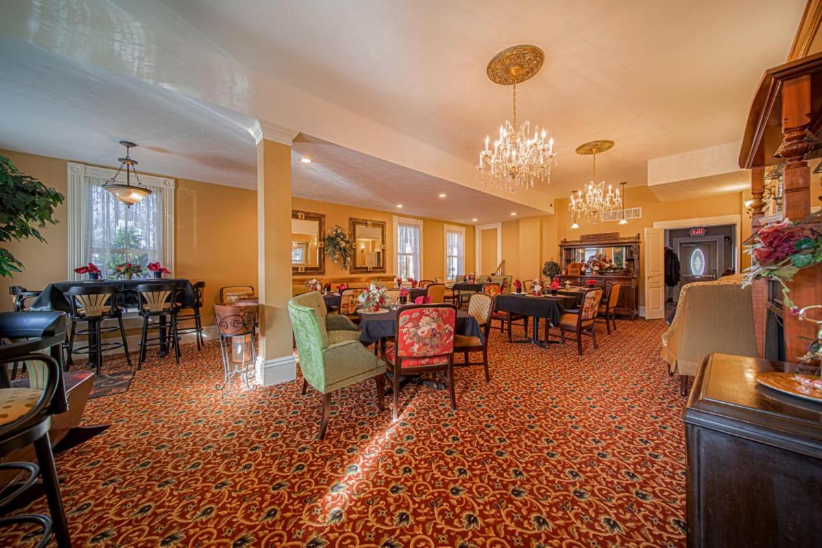Homestead House Bed and Breakfast - Housity