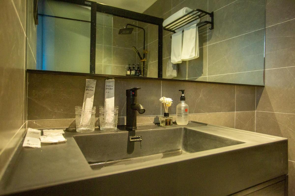 Suitetrails - Locals Apartment Place 25