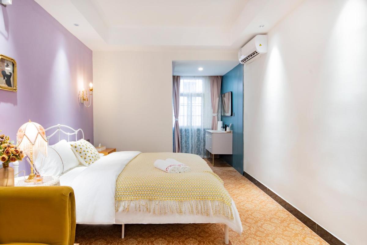 Locals Apartment Place 37 - Housity