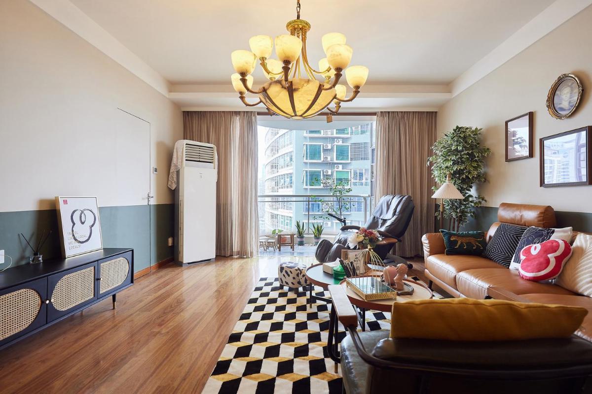 Locals Apartment House 02 - Housity