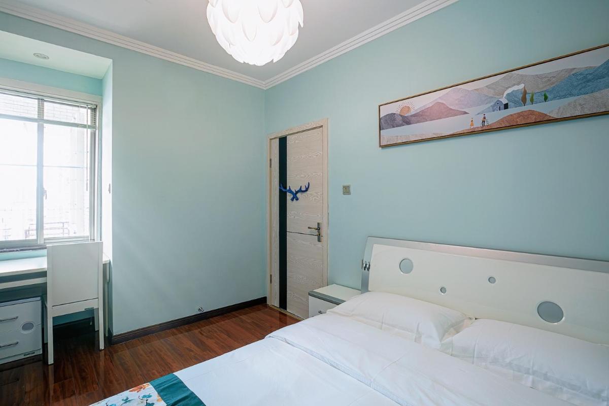 Locals Apartment Place 01 - Housity