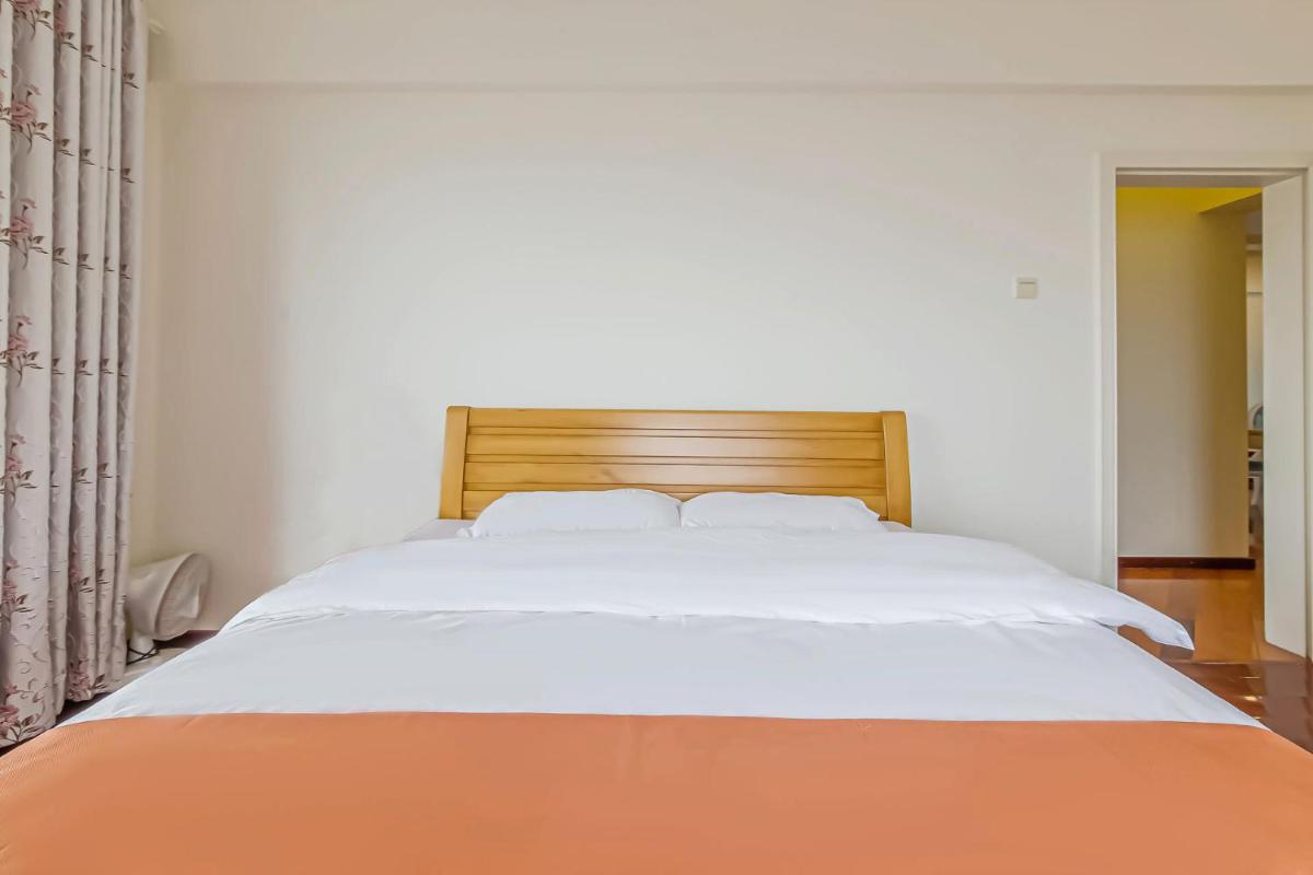 Locals Apartment House 01 - Housity