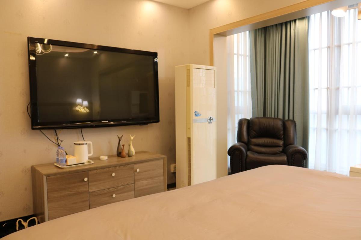 Locals Apartment Place 63 - Housity