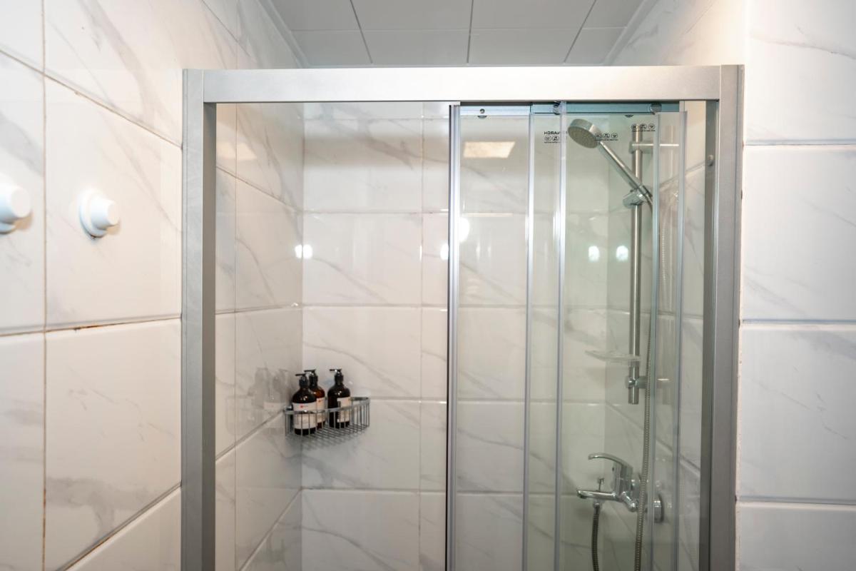Locals Apartment Inn 15 - Housity