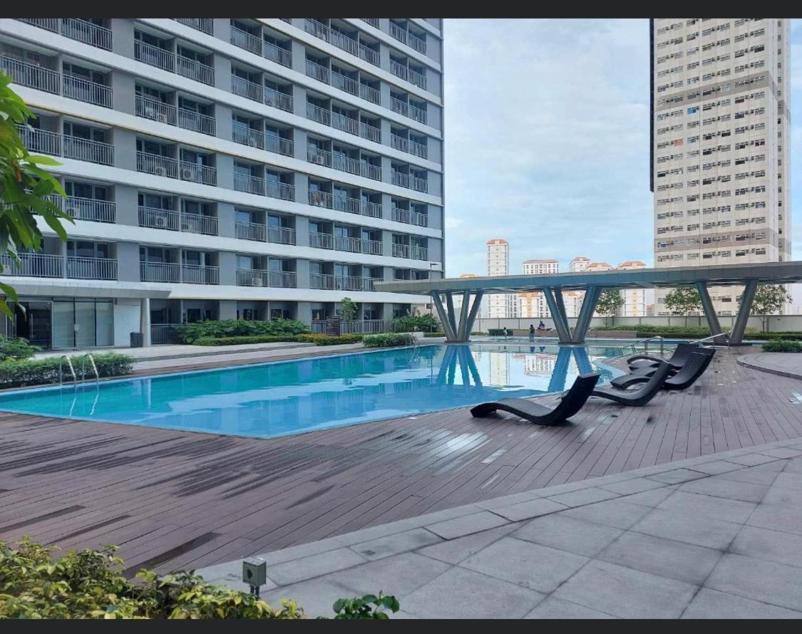 Staycation - Housity