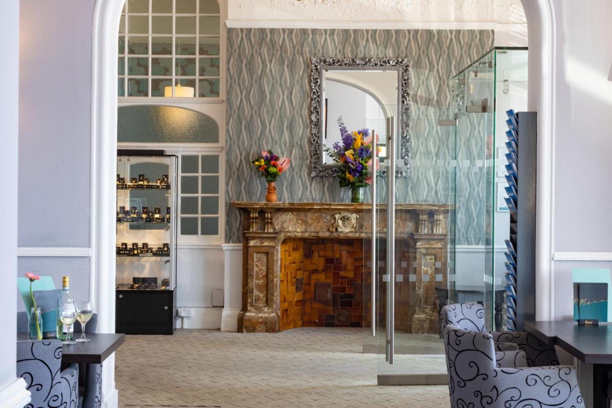 The Royal Hotel Weymouth - Housity