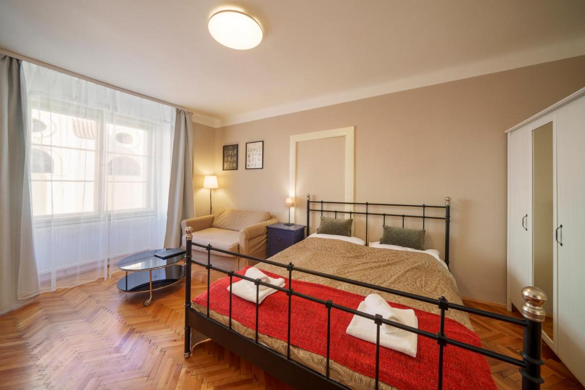 Old Town - Templova Apartments - Housity