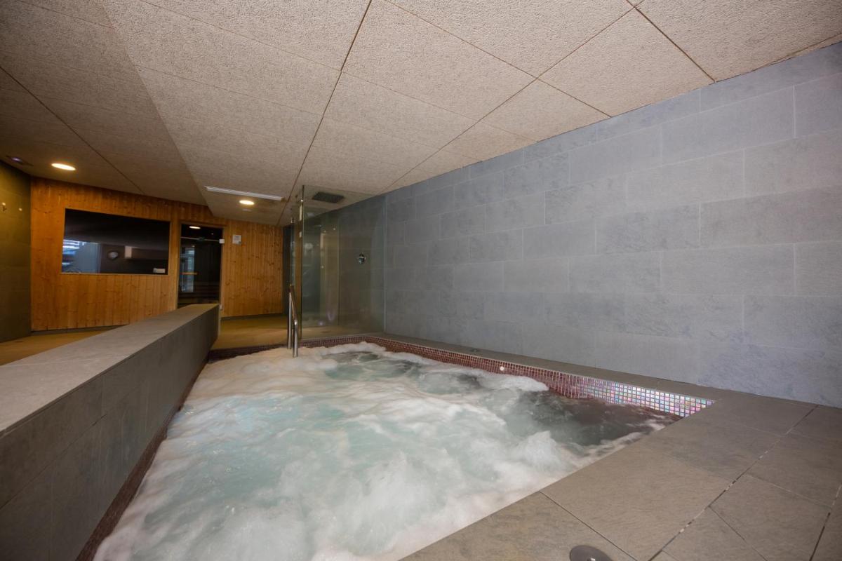 Imagen de la galería de Hotel Thalasso Cantabrico Las Sirenas 4 Superior, en Viveiro