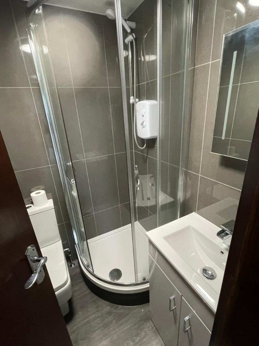 PLUMSTEAD NKY EXECUTIVE APARTMENT - Housity