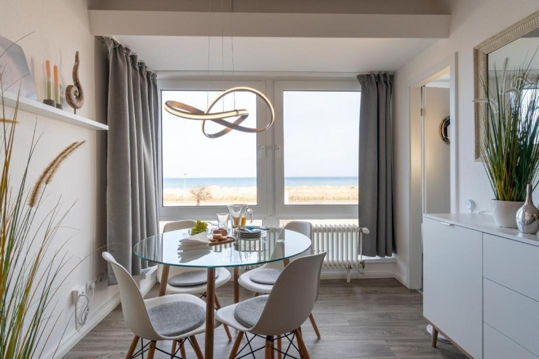 Strandhotel-Heiligenhafen-Wohnung-125-Typ-II-Meerblick-im-Strandhotel - Housity