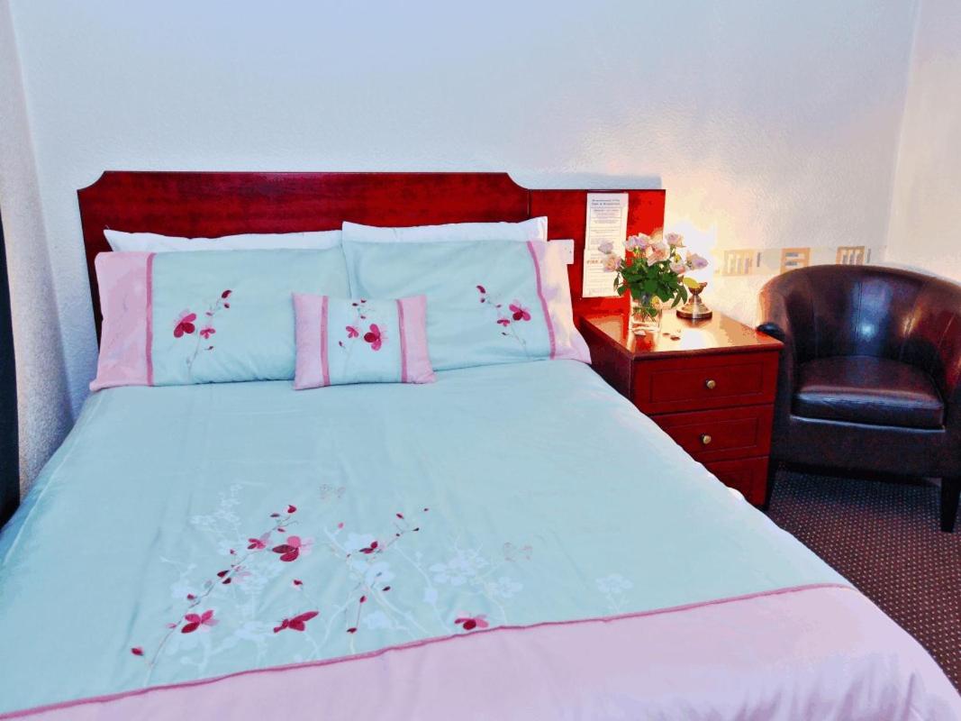 Brentwood Villa Bed and Breakfast - Housity