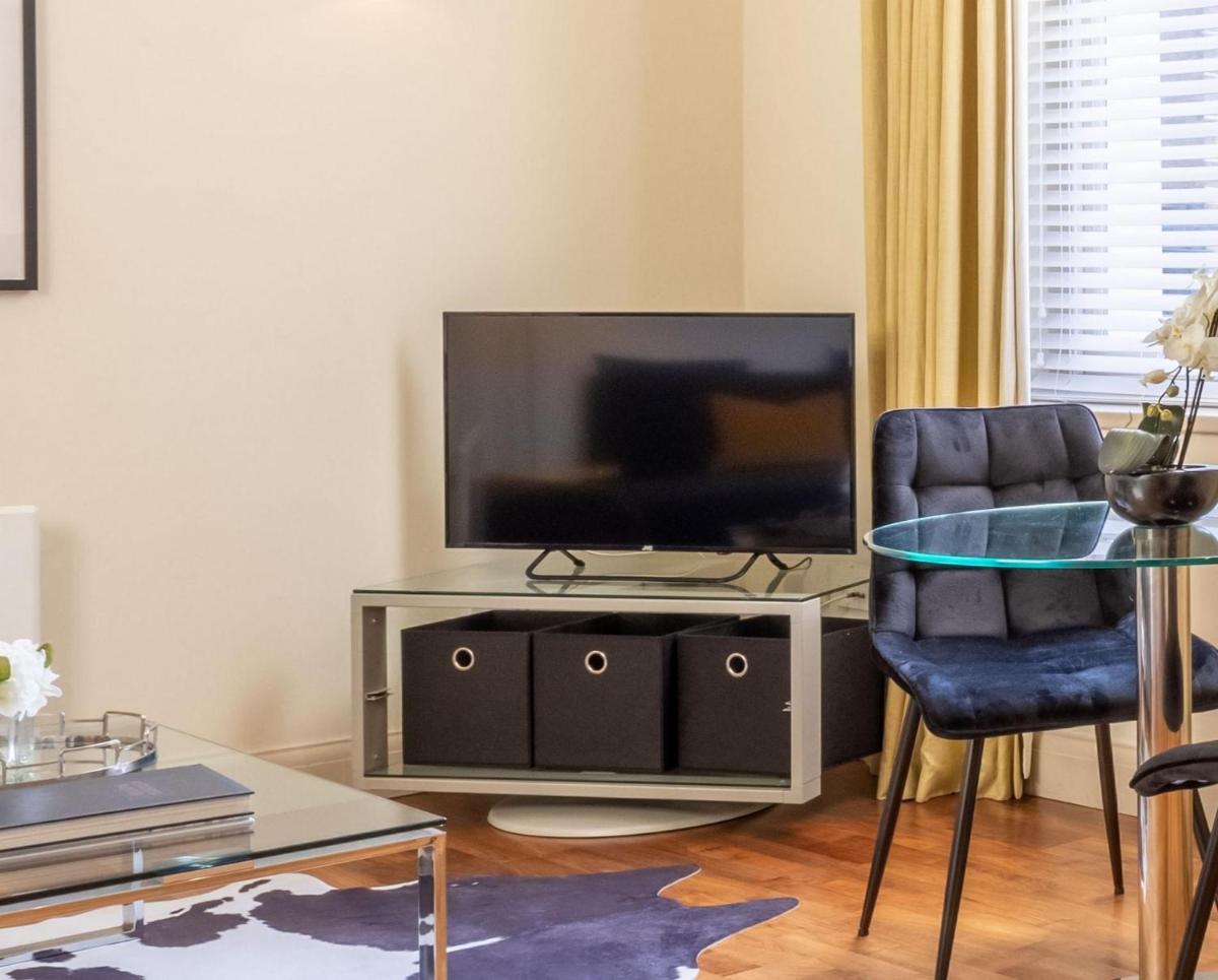 Fabulous Notting Hill Spacious Studio Apartment - Housity