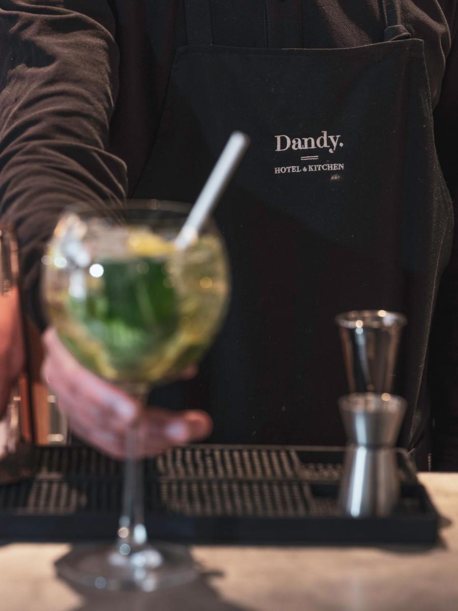 Boissons dans l'établissement Dandy Hotel