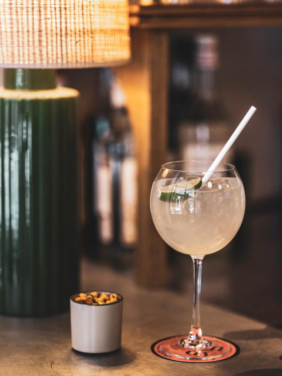 Boissons dans l'établissement Dandy Hotel