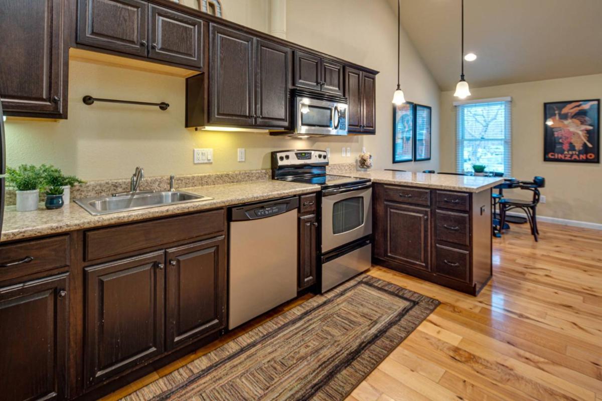 Hill St Cottage 338 - Housity