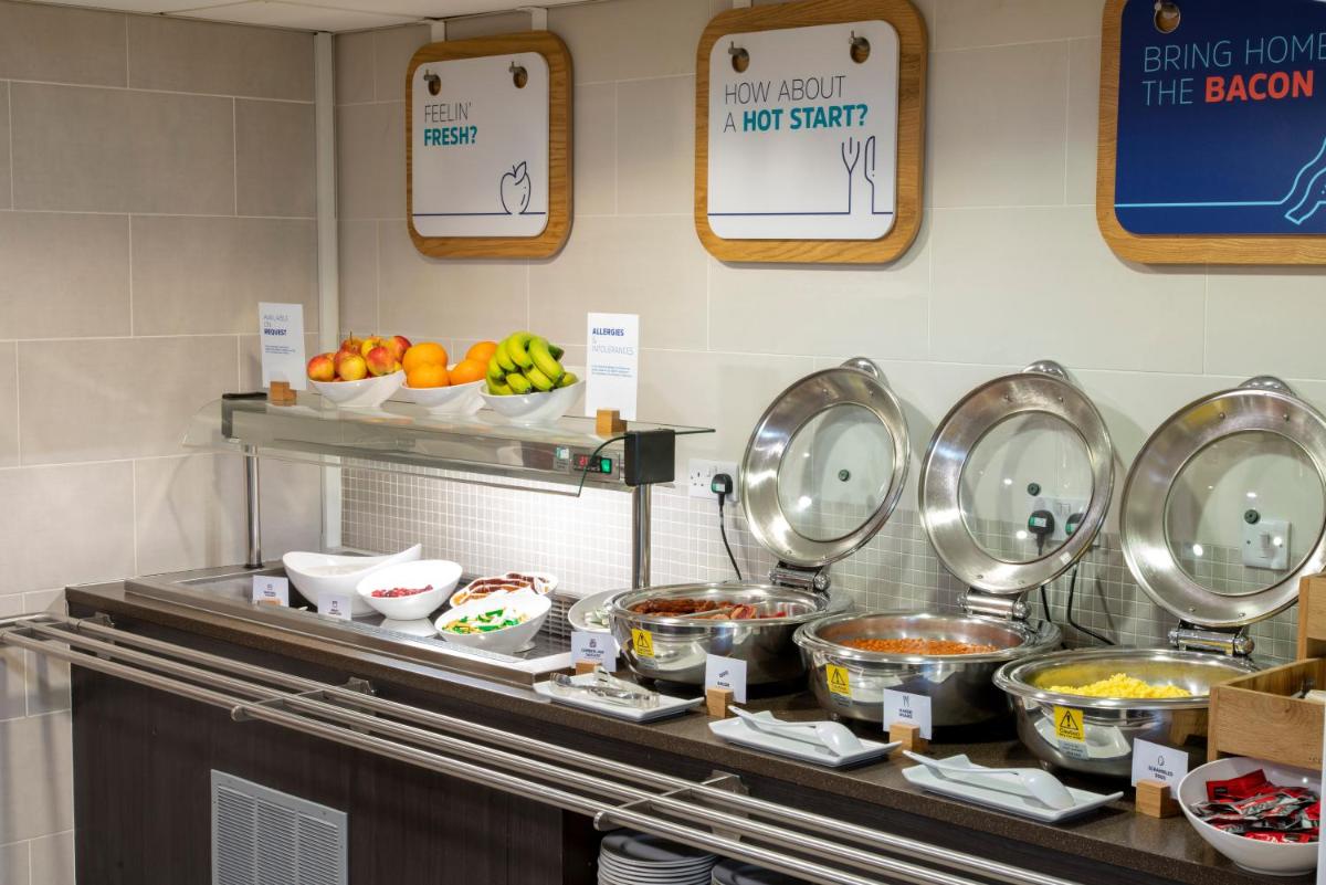 Holiday Inn Express Birmingham South A45, an IHG Hotel - Housity