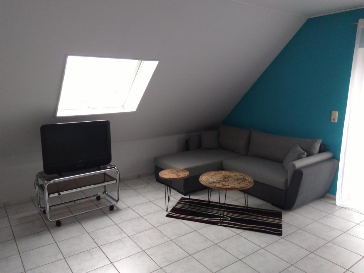 Neue Möblierte Wohnung mit Separatem Eingang, Nahe zum Bahnhof Nach Frankfurt - Housity