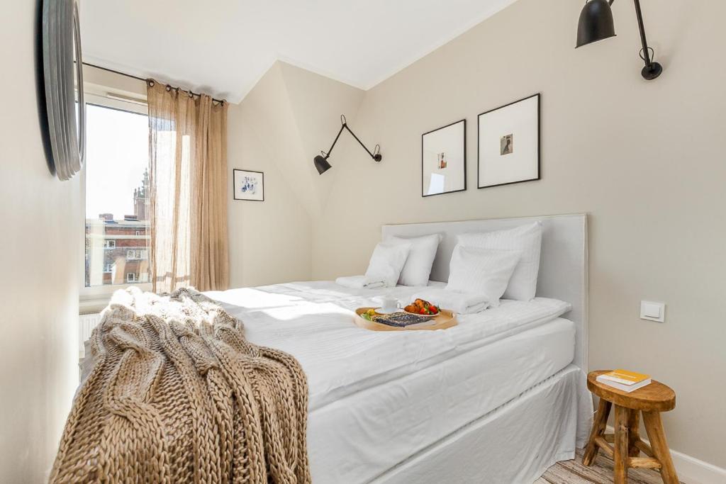 Live & Travel Old Town Apartments - Housity