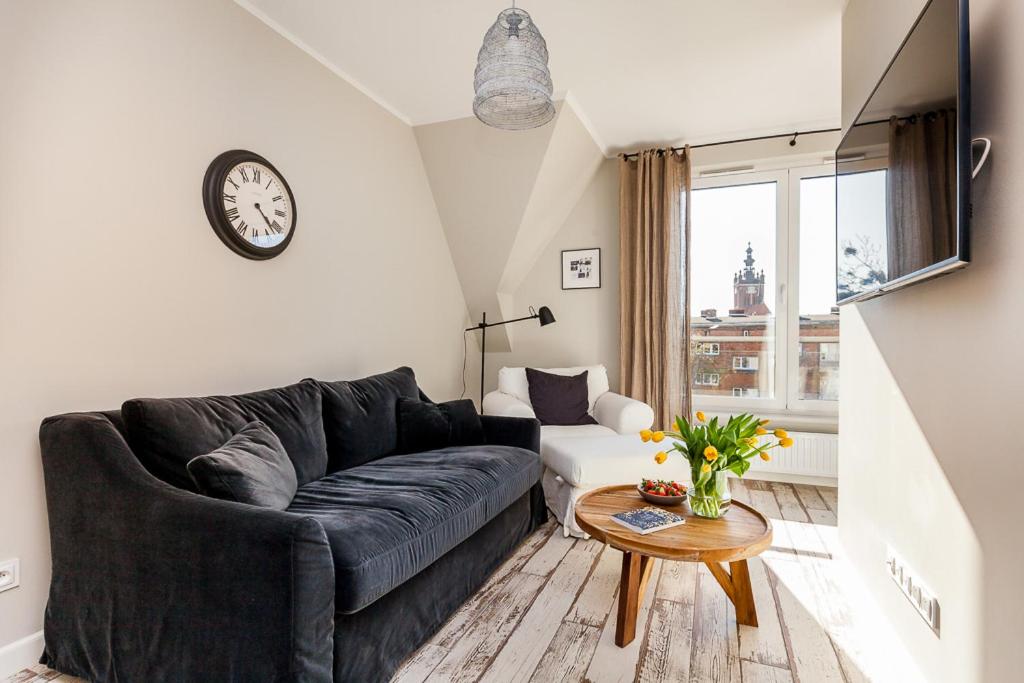 Live & Travel Old Town Apartments - Housity