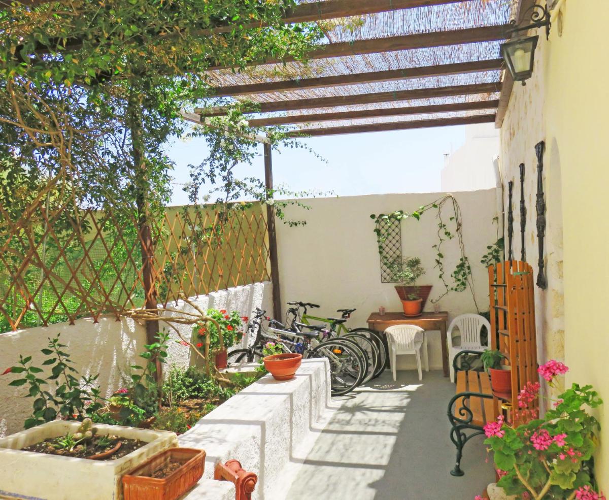Avlitis - Housity