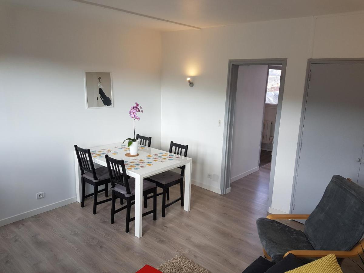 Appartement rénové lumineux proche centre ville - Hizvo