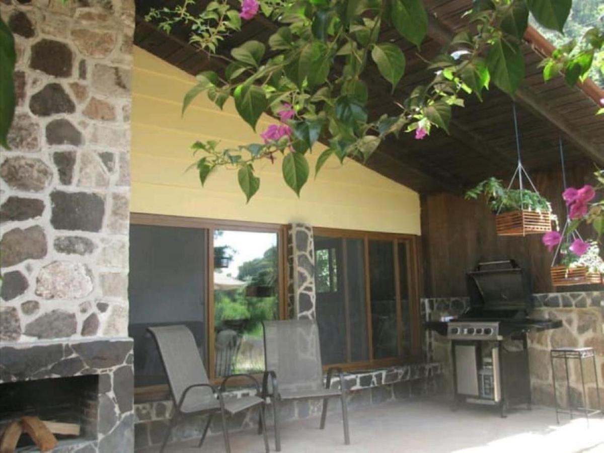 Suitetrails - Casa BuenAventura - Cozy country cottage with wooden ceilings and stone walls within nature reserve