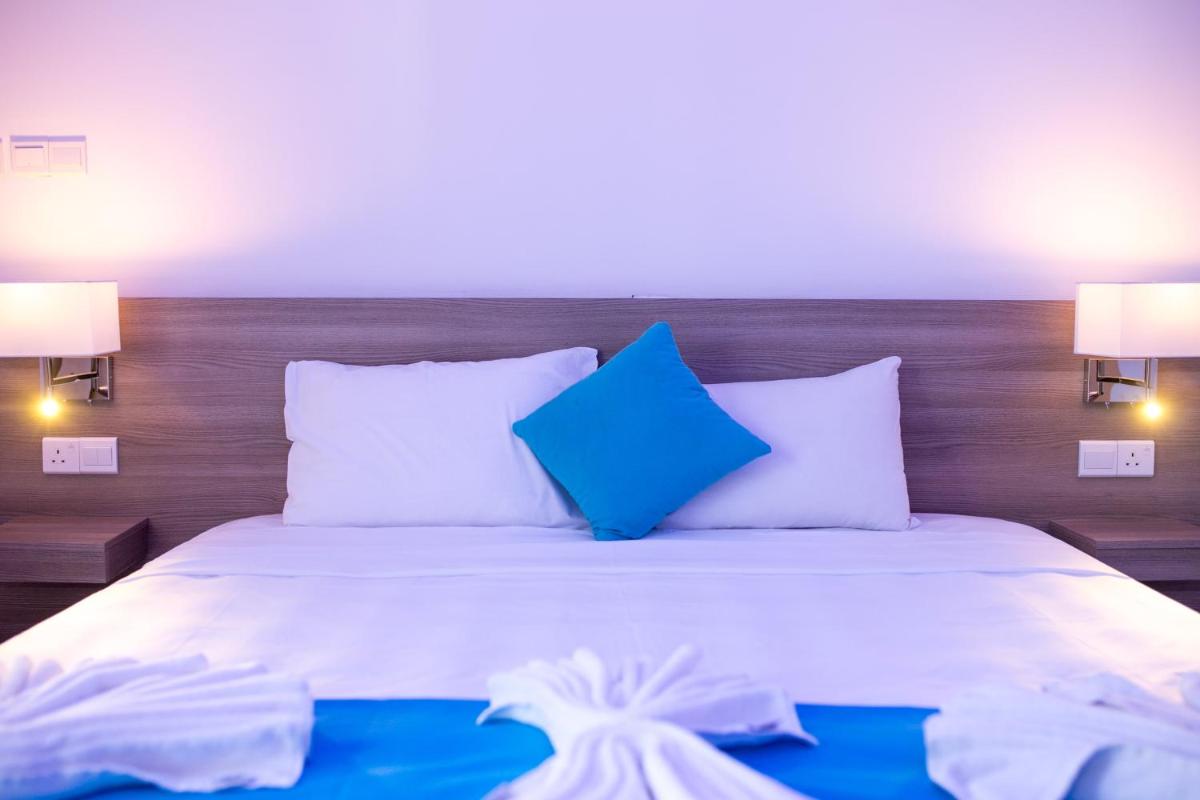 Flora Maria Hotel - Housity