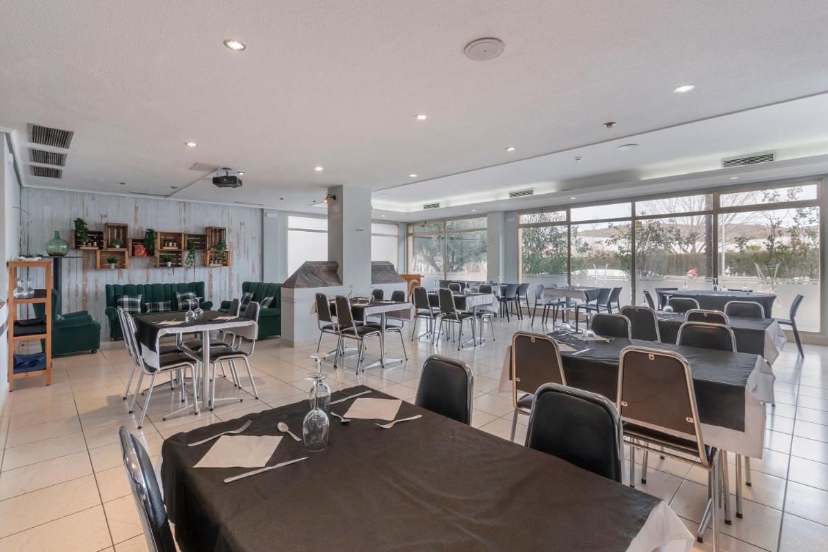 Hotel Sierra de Arcos - Housity