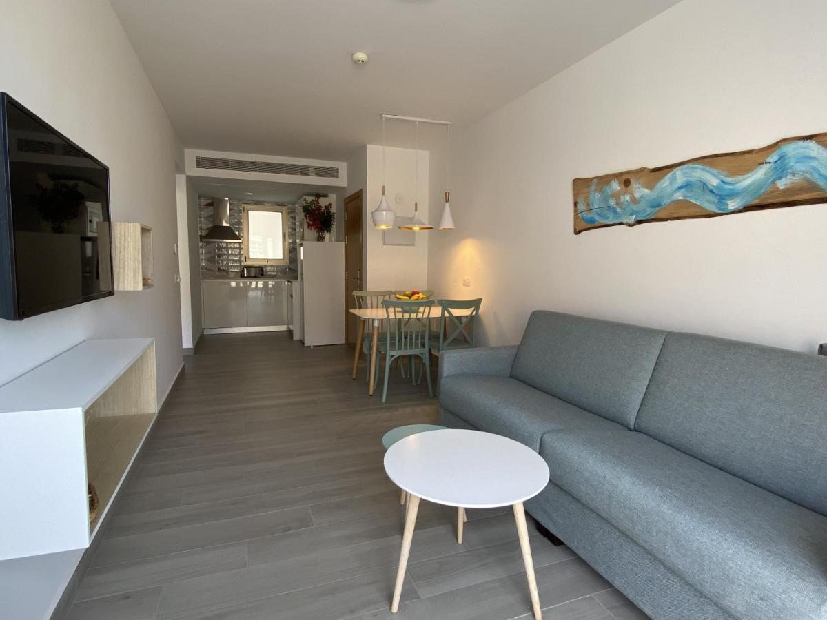 Modern apartment with shared pool - Housity