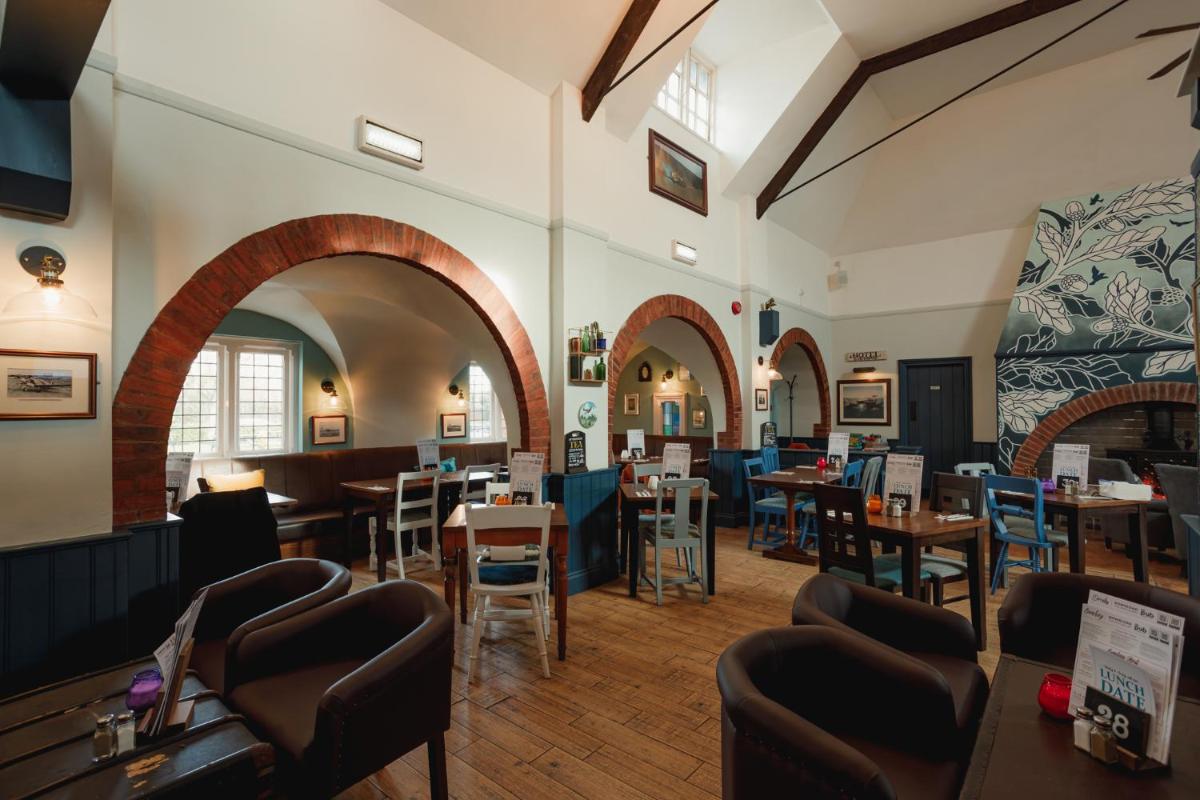 The Oak Baginton - Housity