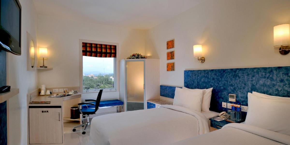 Hometel Chandigarh - Hizvo