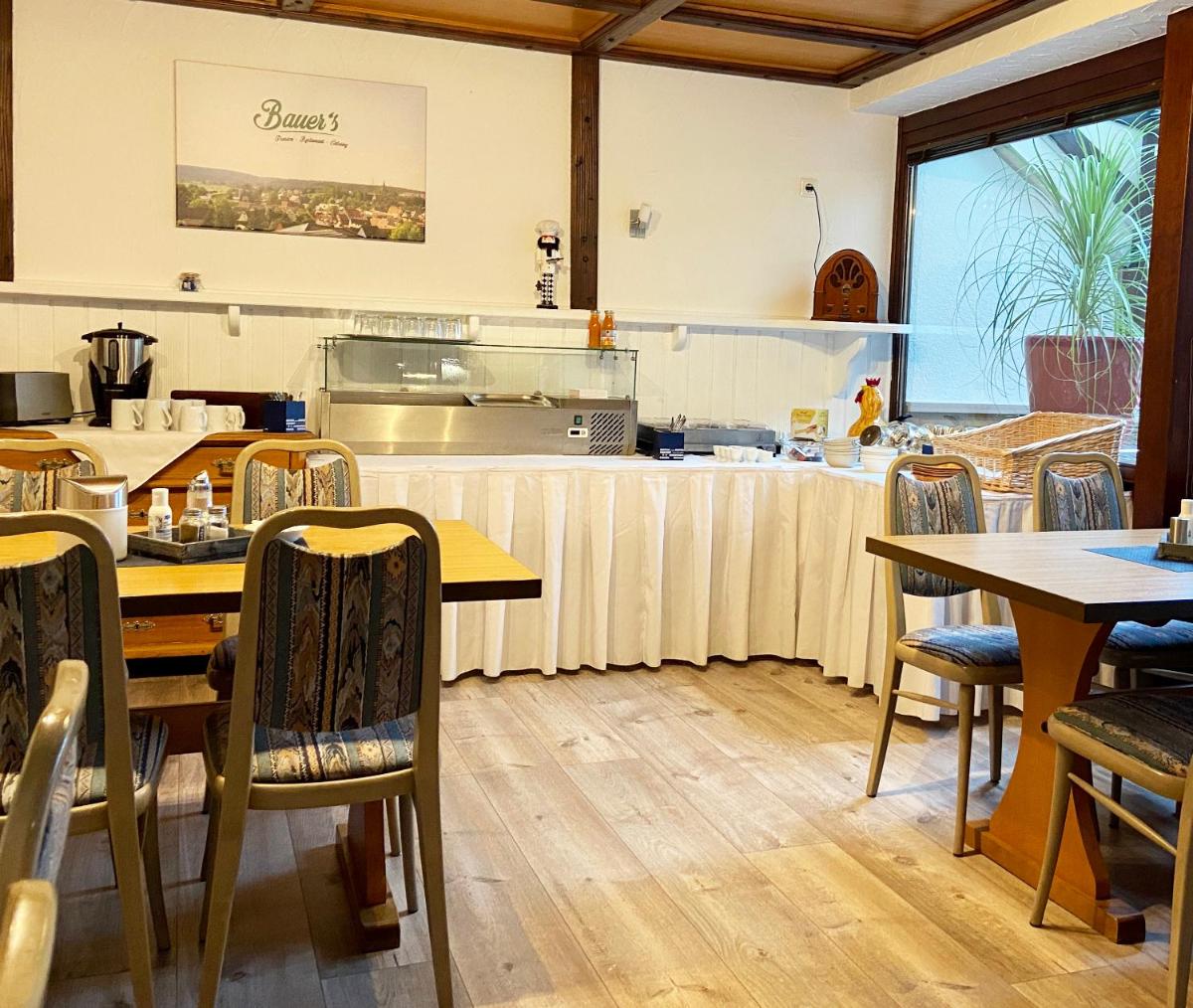 Bauer´s Pension-Restaurant-Catering - Housity