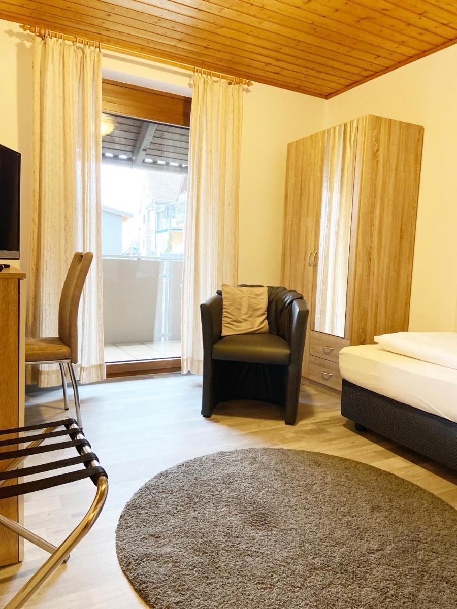 Bauer´s Pension-Restaurant-Catering - Housity