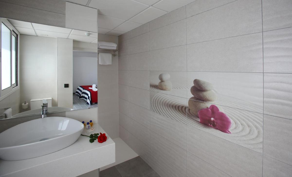 Un baño de Hotel Europa Splash & Spa