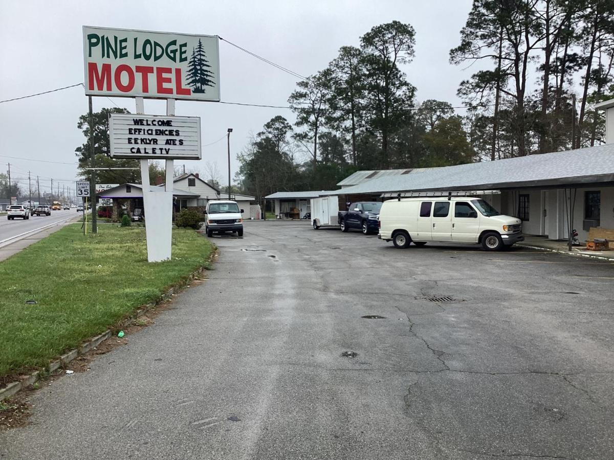 Pinelodge Motel - Housity