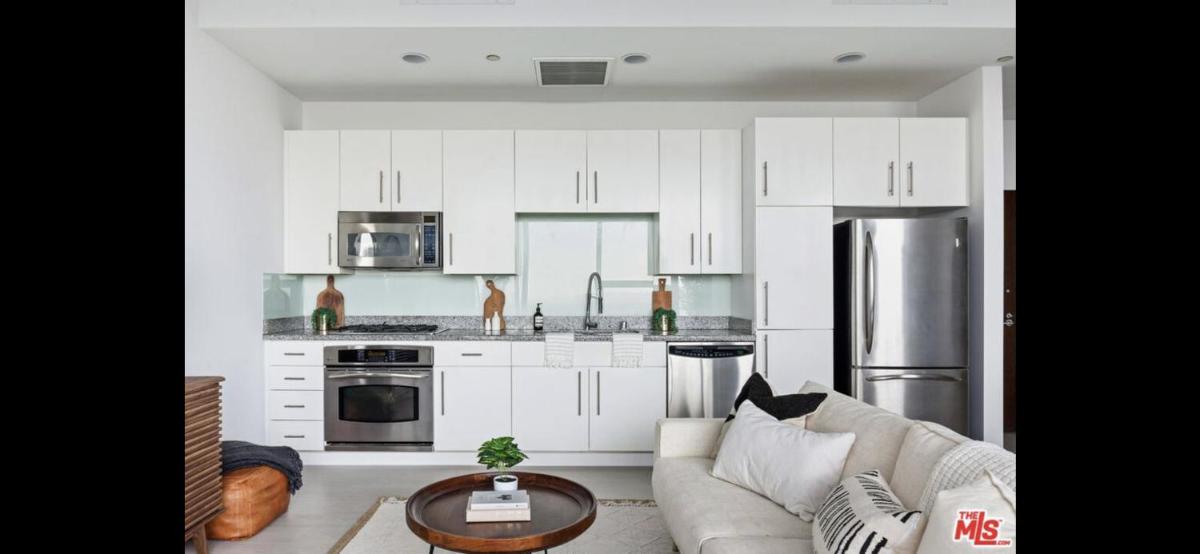 Skybox Penthouse - Housity
