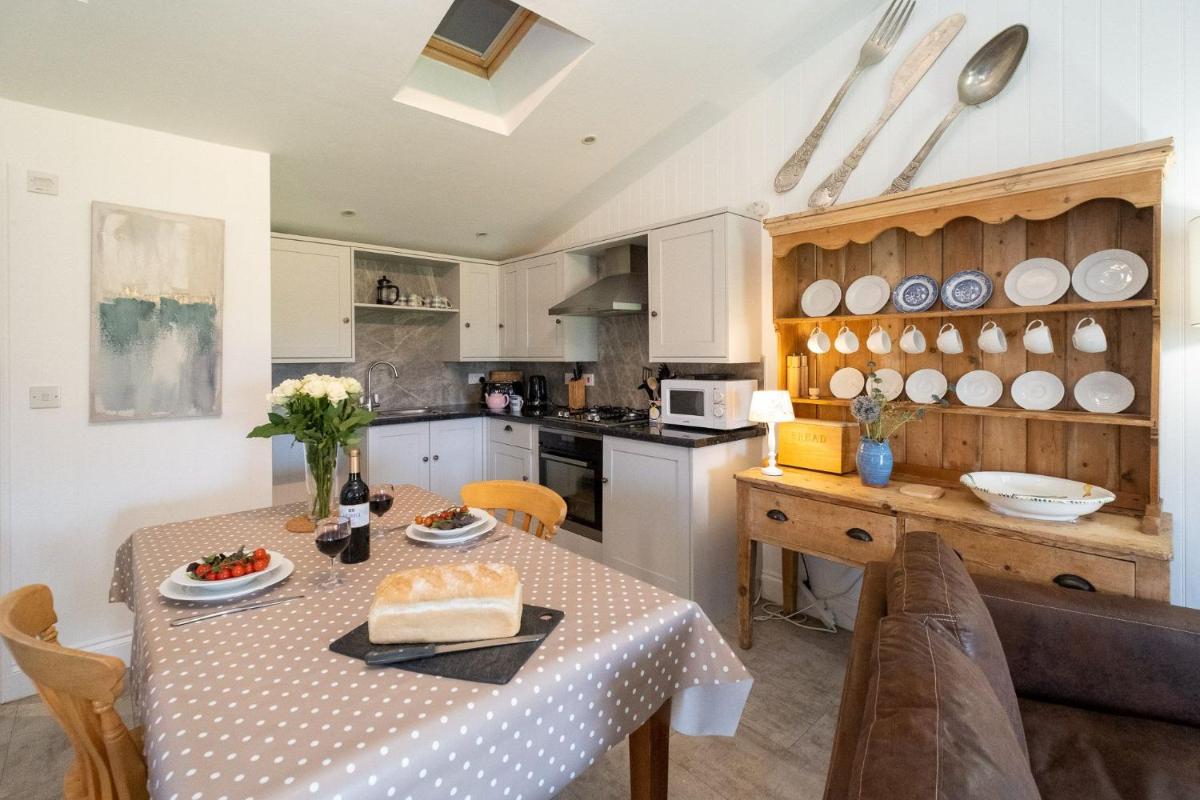 East Green Farm Cottage - Studio Barn - Aldeburgh Coastal Cottages - Housity