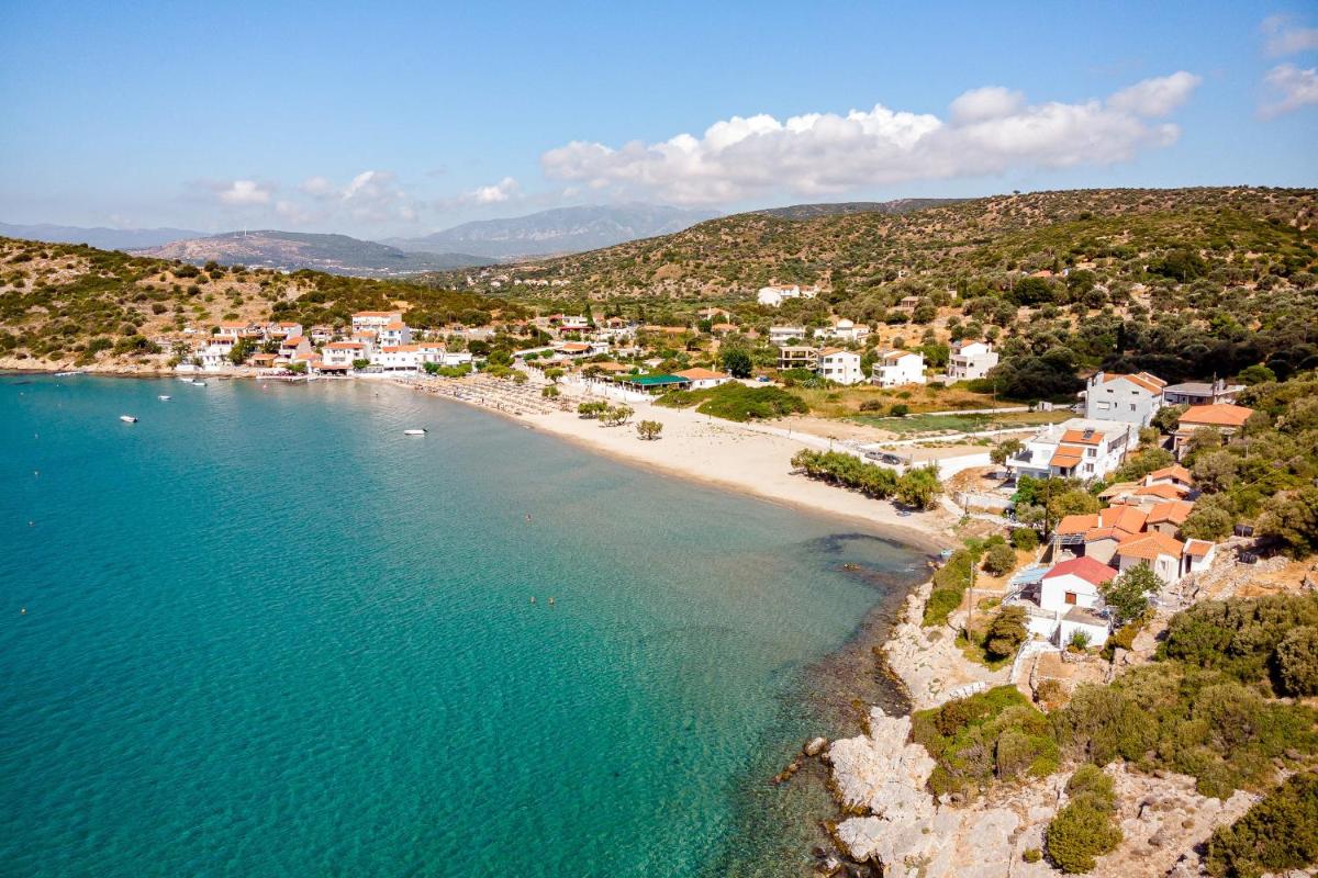 SeaView Apartment & Studios - Housity