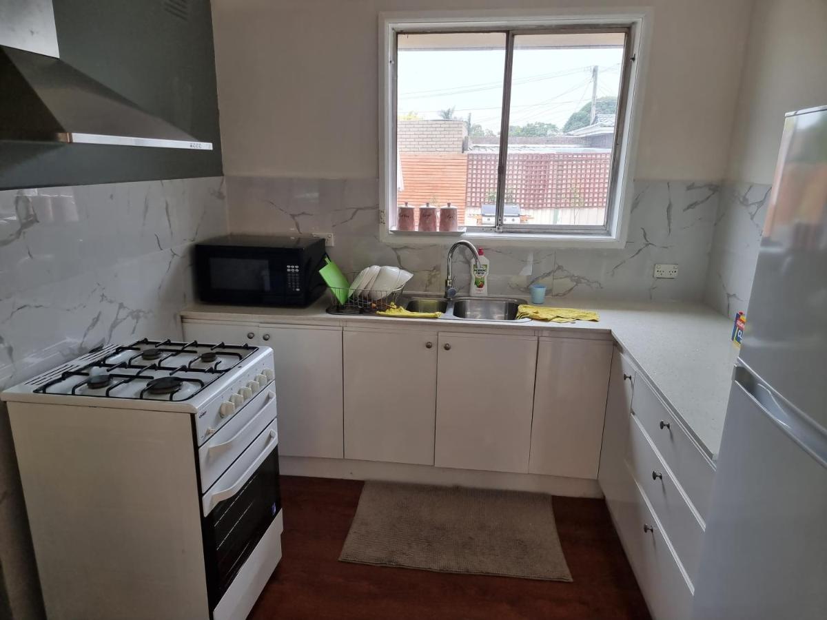 Entire 3 bed rooms unit -Rosy house 1 - Housity
