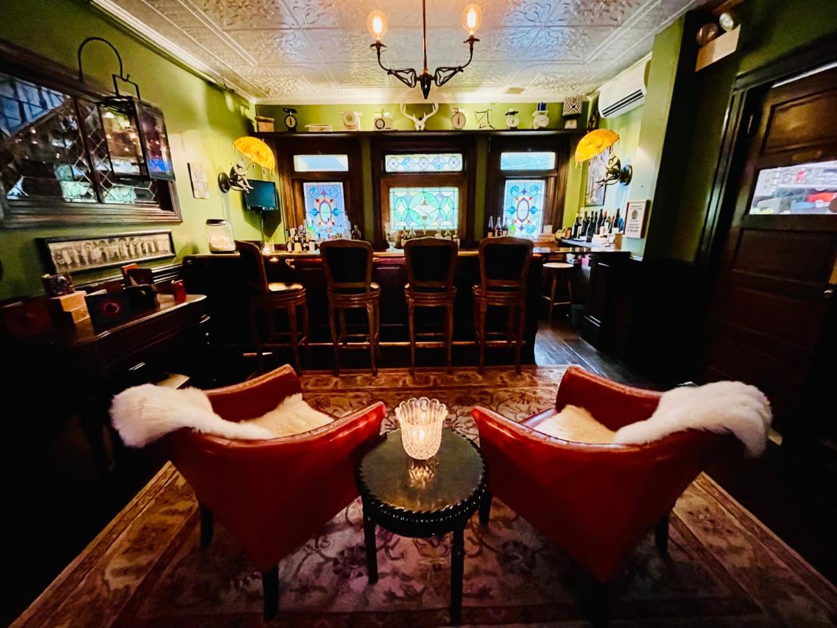 The Village Inn of Woodstock - Housity