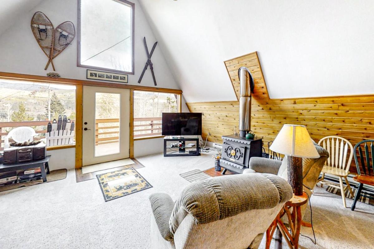 Mary Jane Chalet - Housity