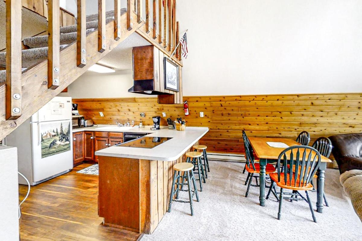 Mary Jane Chalet - Housity