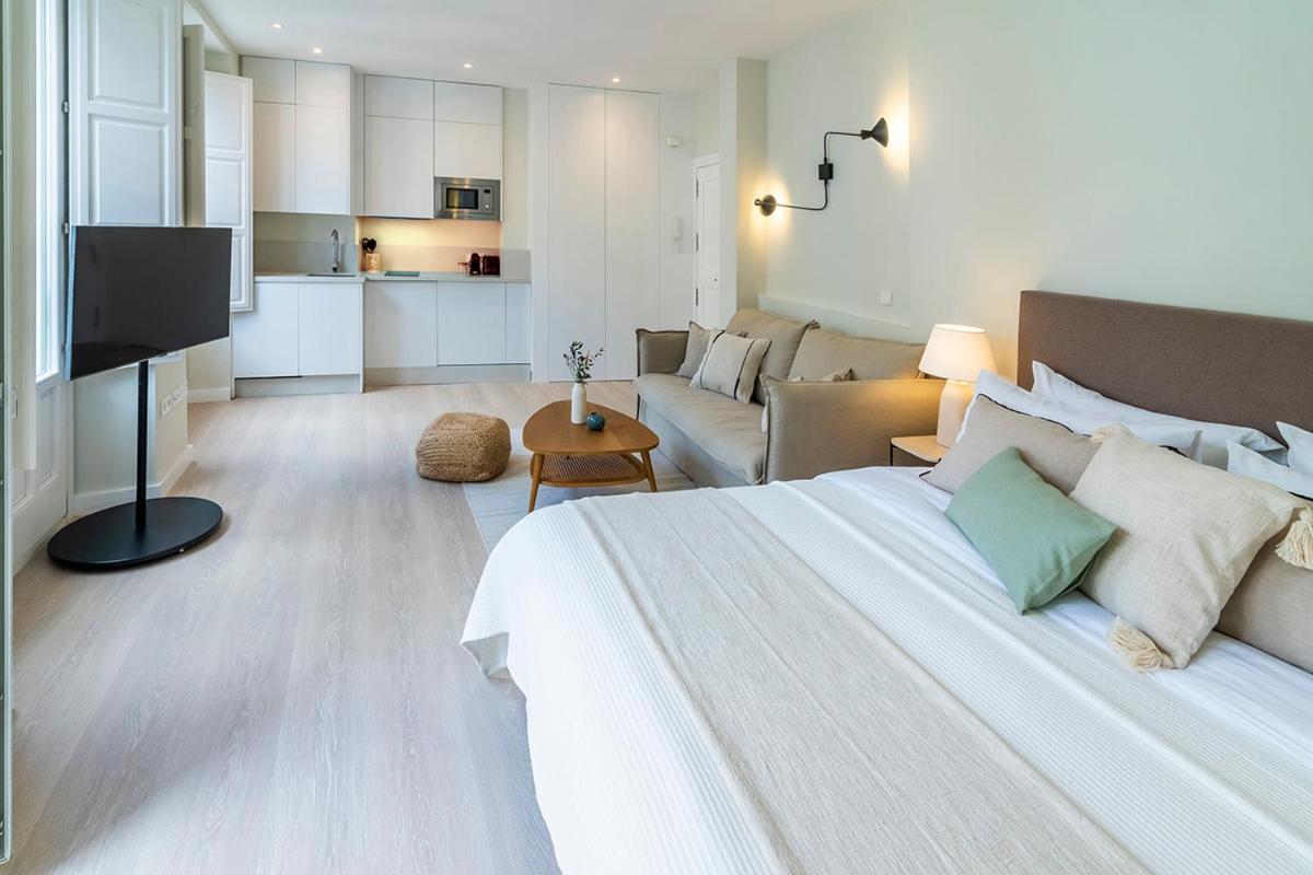 Cordoba Home Center Suites & Free Private Parking - Housity