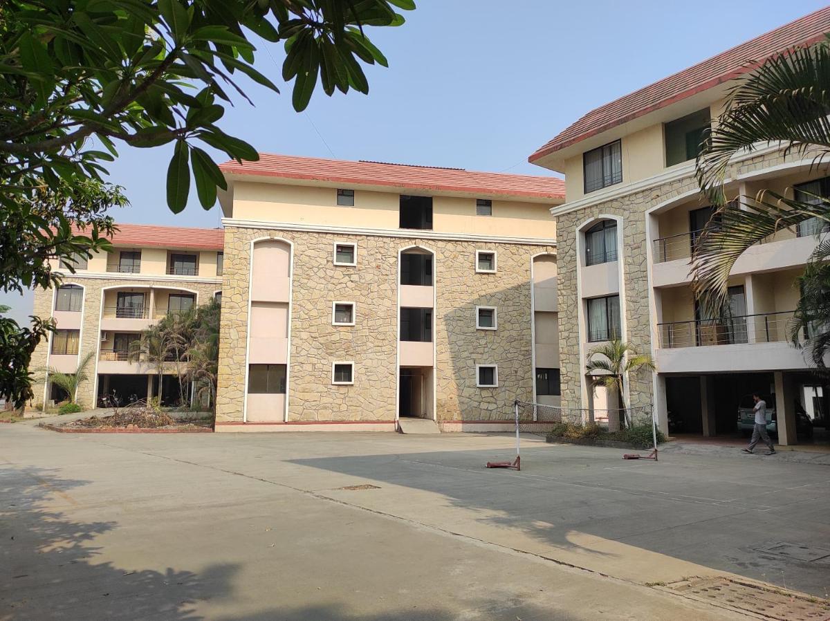 1BHK AC Service Apartment 106 - Housity